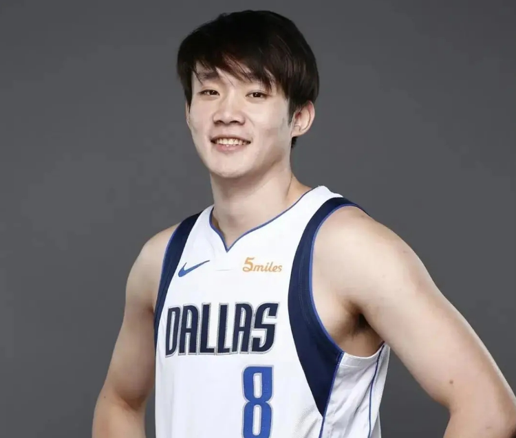 五星体育直播-布伦森致敬丁彦雨航：祝你退役后一切顺利 曾是NBA夏联队友